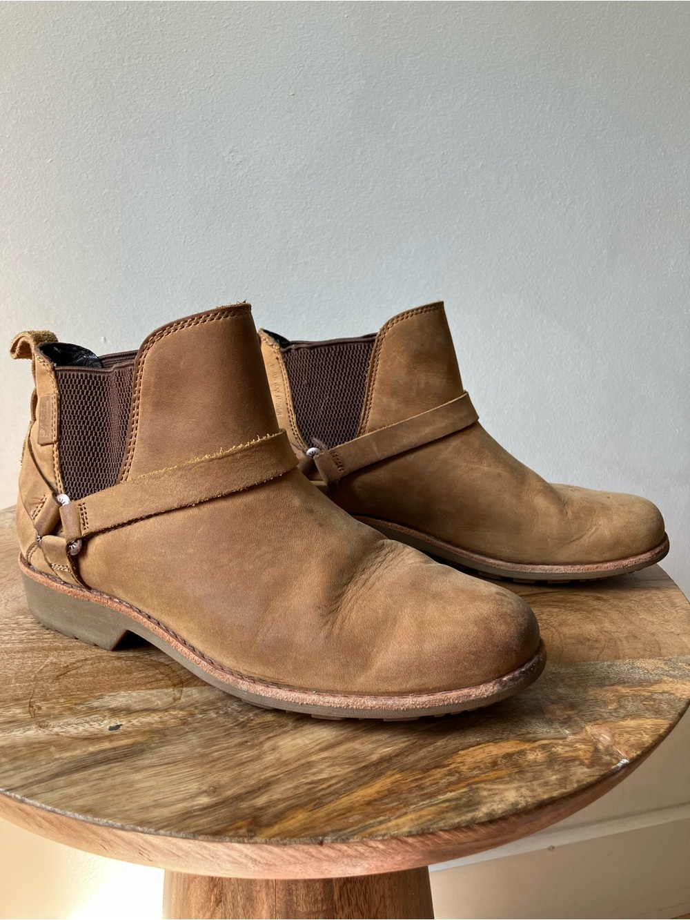 Teva | De La Vina Chelsea Low Leather Buckle Ankle Boot